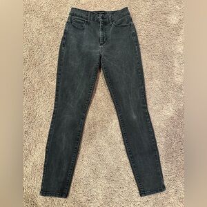 Guess 1981 skinny Black Jeans| size 26